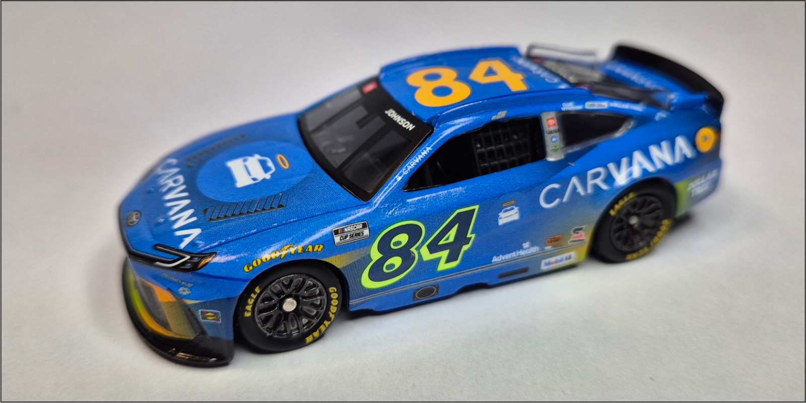 Lionel Racing - Jimmie Johnson #84 Carvana 2026 Camry