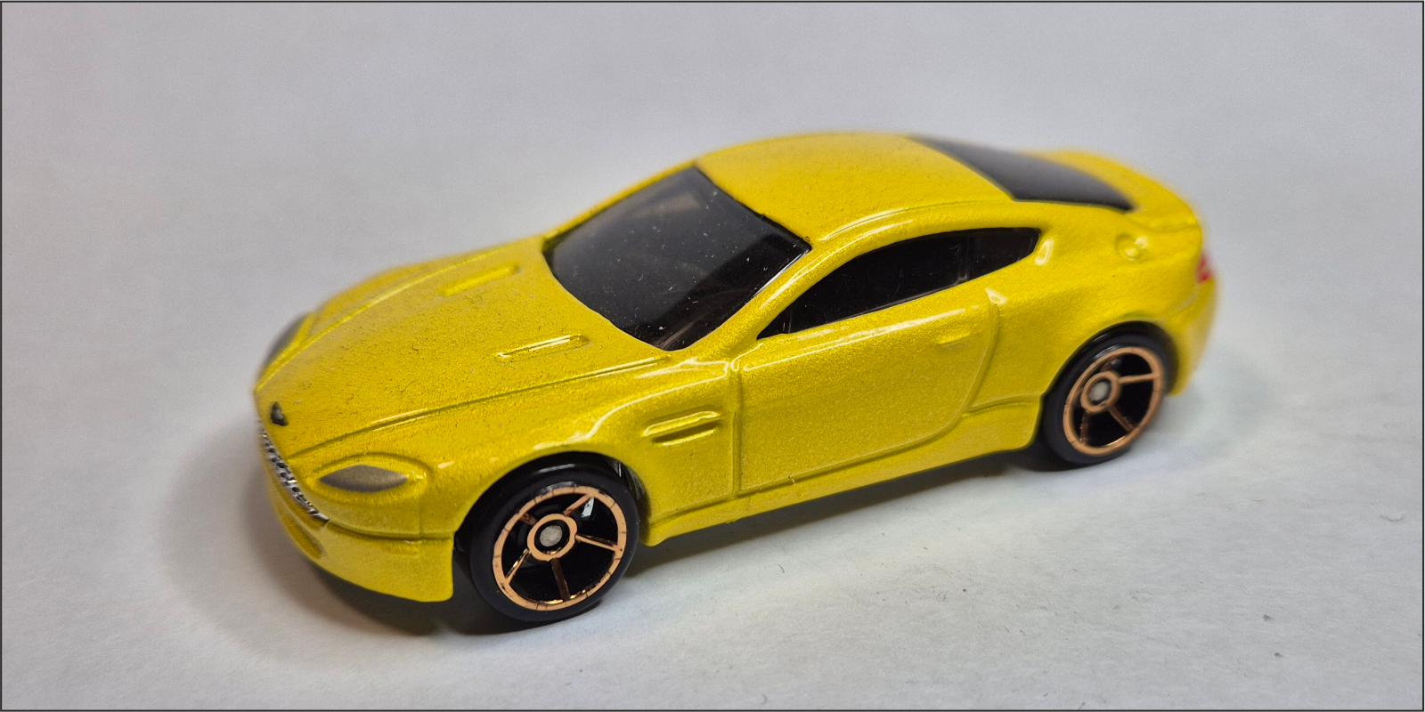 Hot Wheels FTE - Aston Martin V8 Vantage