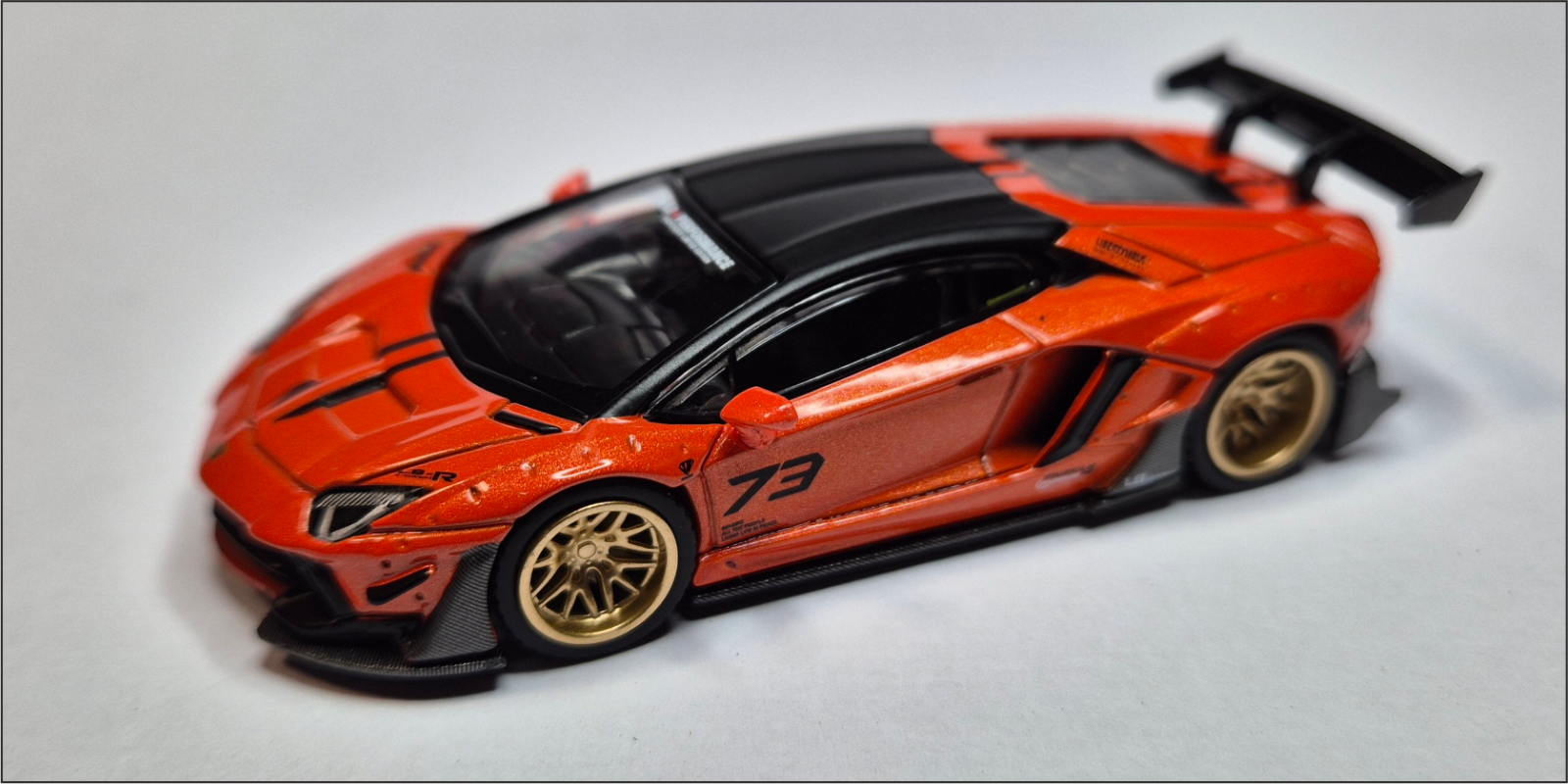 MiniGT - Lamborghini Aventador LB Works
