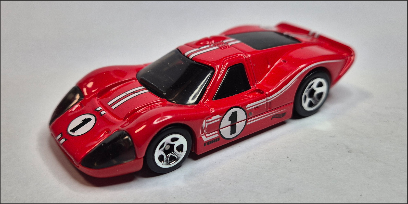 Hot Wheels Mainline -  Ford GT40 Mk4
